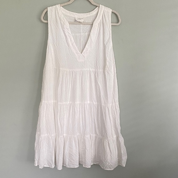 Pomander Place Dresses & Skirts - Tuckernuck Pomander Place Women’s  White Textured Tiered Dress Size XXL